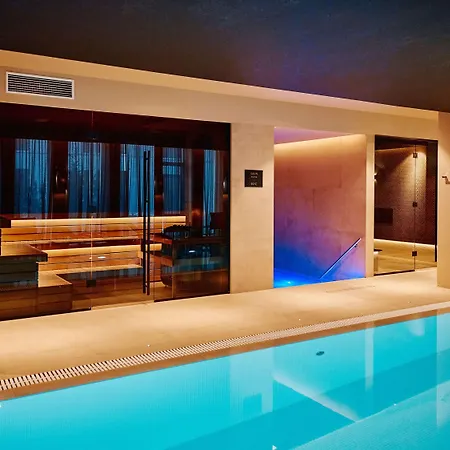 Movenpick Szálloda 5*