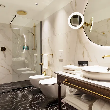 מלון Movenpick 5*