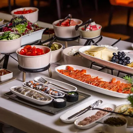 Hotel Movenpick 5*