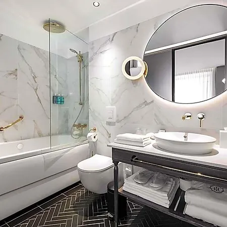 Movenpick Hotel 5*