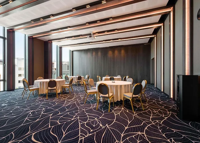 Movenpick Отель 5*